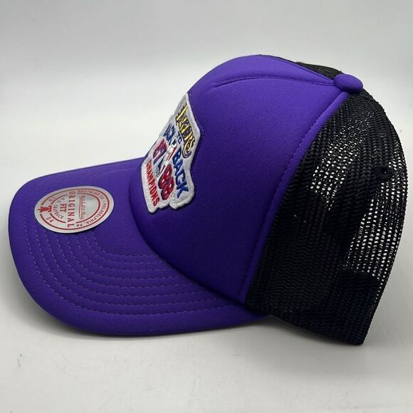 Mitchell & Ness Lakers NBA Finals Champions Classics Trucker Snapback Hat-‎ NWT - Picture 3 of 7